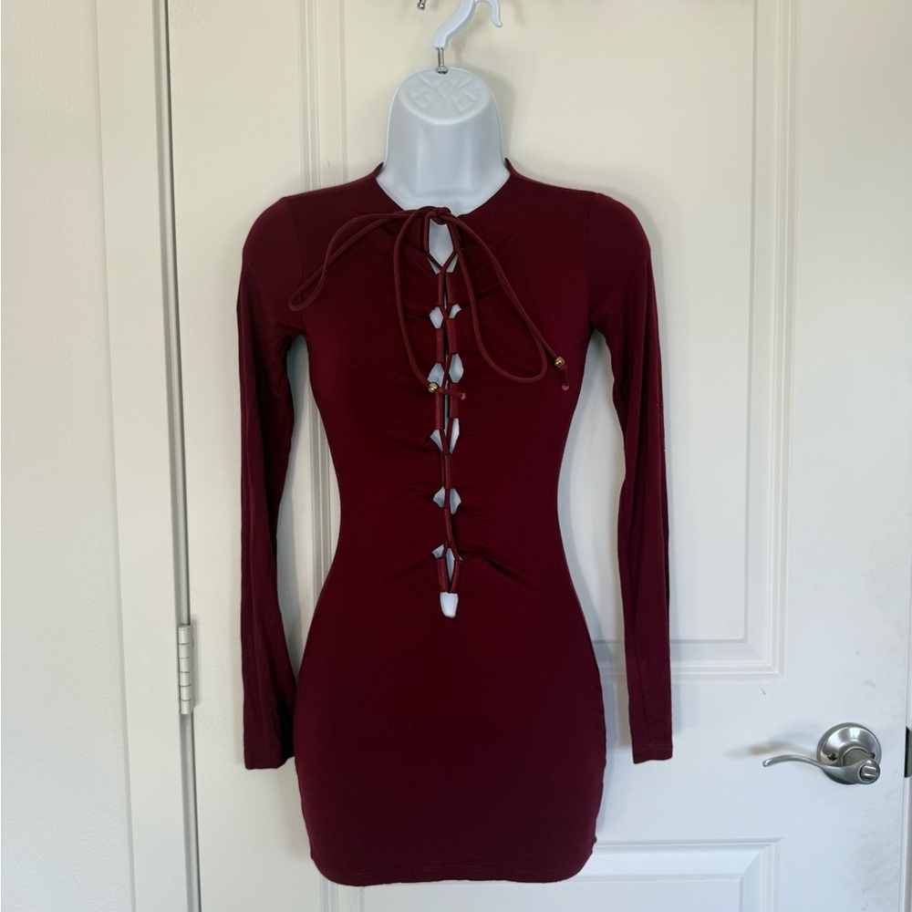 Elegant Burgundy Long Sleeve Dress